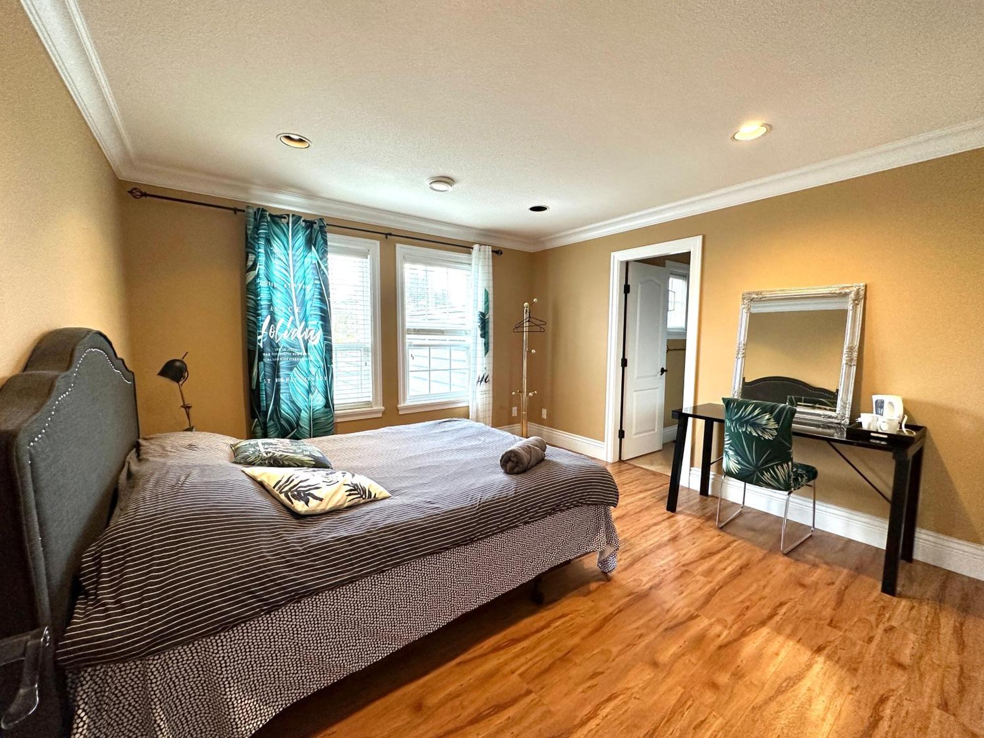 Vancouver Luxury Homestay Ричмонд Экстерьер фото